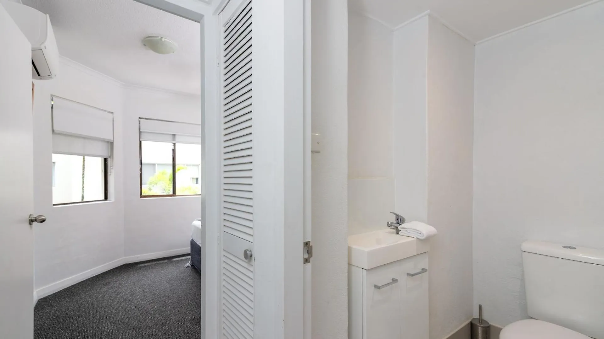 Tropical Reef Apartments Port Douglas Australia