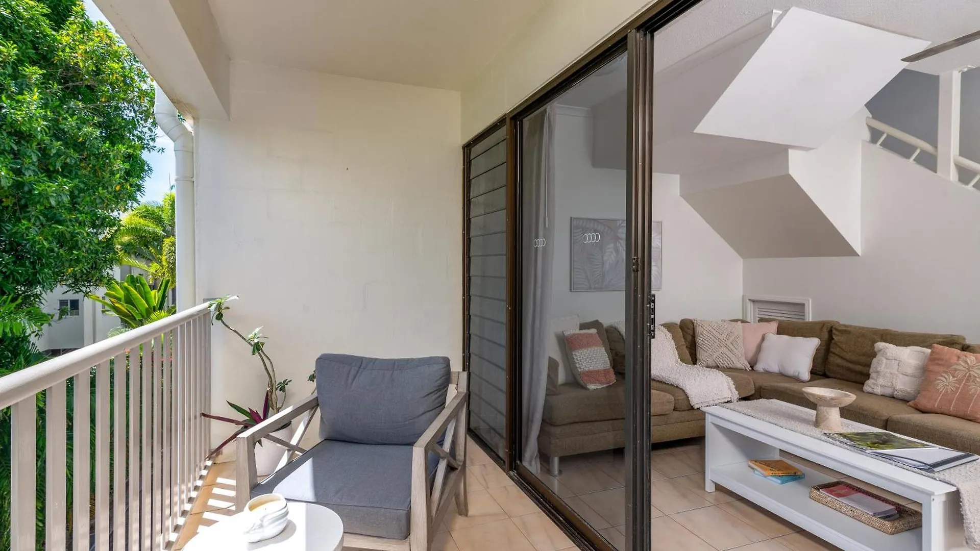 Tropical Reef Apartments Port Douglas Australia